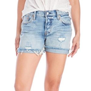 High waisted Levi jean shorts